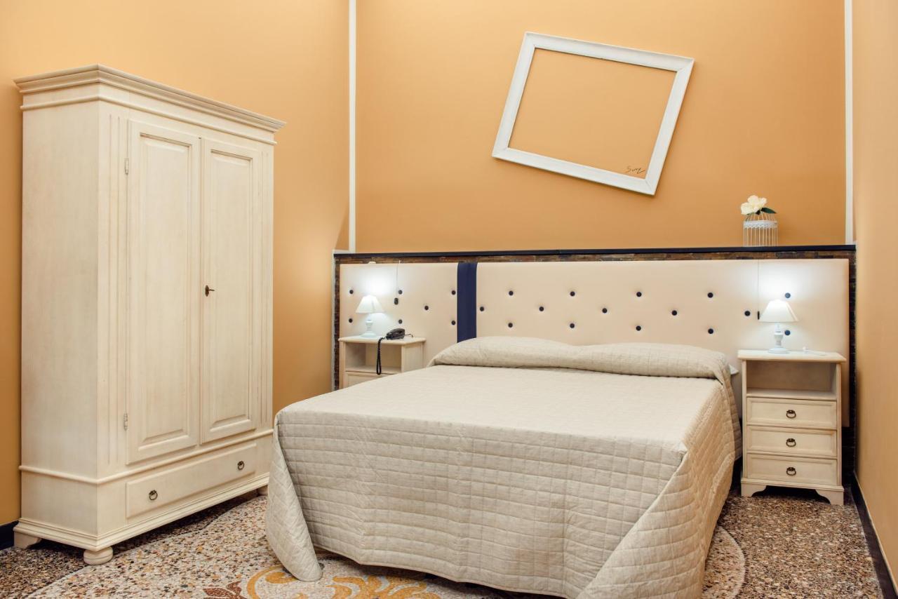 Vo Al Guest House Genova Center ภายนอก รูปภาพ